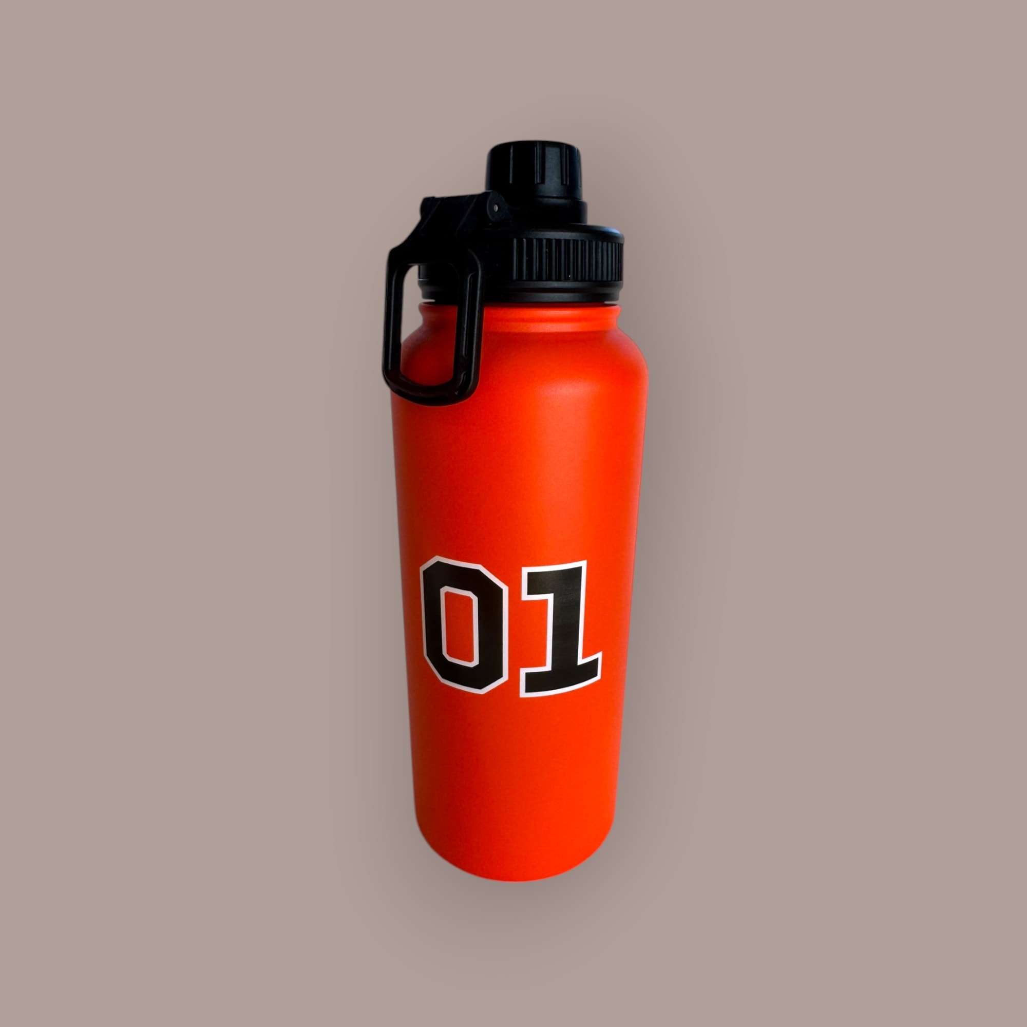 General Lee 01 water bottle — angle view