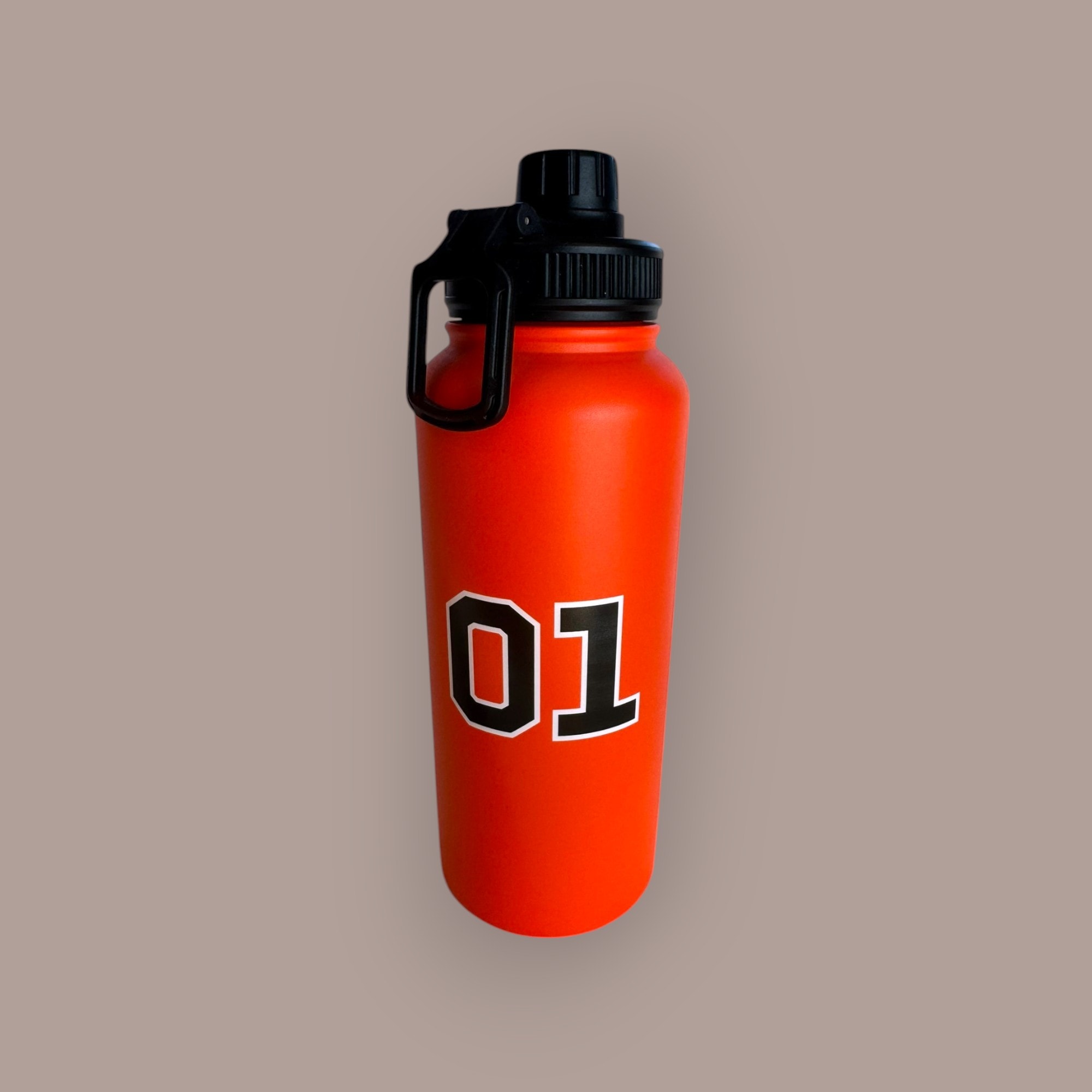General Lee 01 water bottle — front view, orange with 01 branding